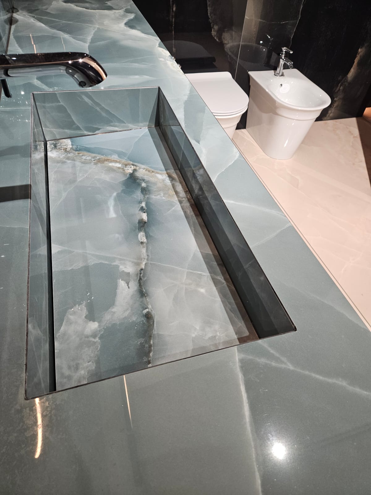 Płytki wielkiego formatu