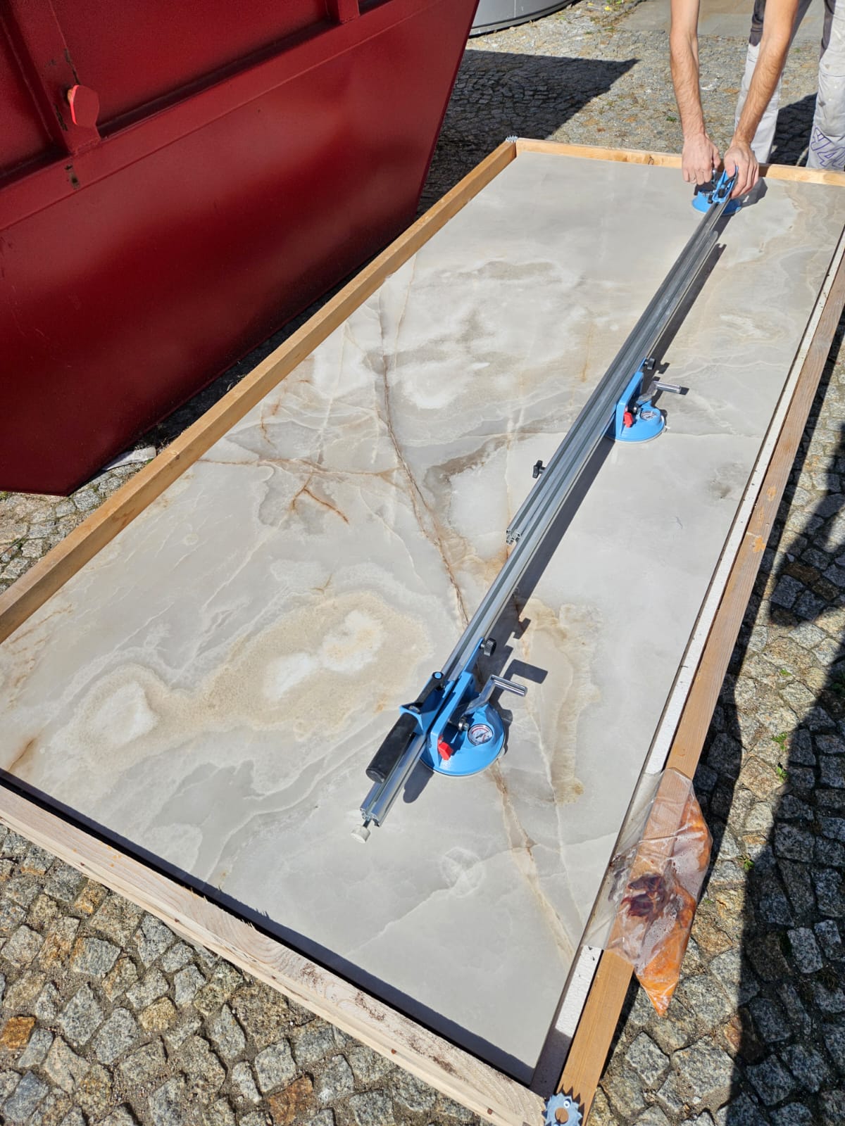 Płytki wielkiego formatu